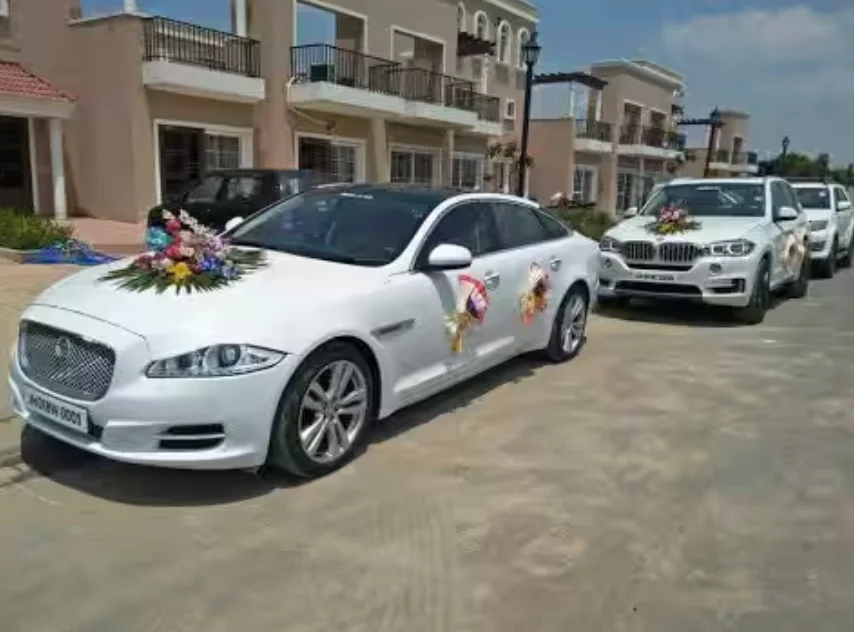 Apple Tours and Travels – Travel You Can Trust 🚐