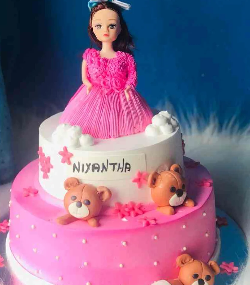 Amora Celebrations – Cakes & More 🍰