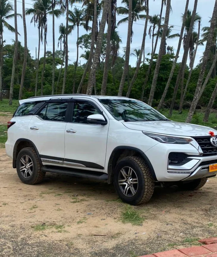 Sree Tours And Travels – Your Journey Begins Here 🚘