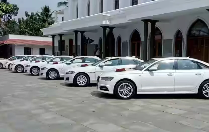 Apple Tours and Travels – Travel You Can Trust 🚐