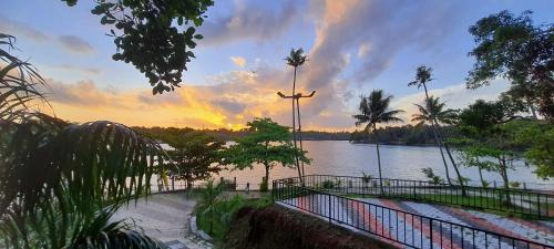 Ripples Ashtamudi Lake View Event Site