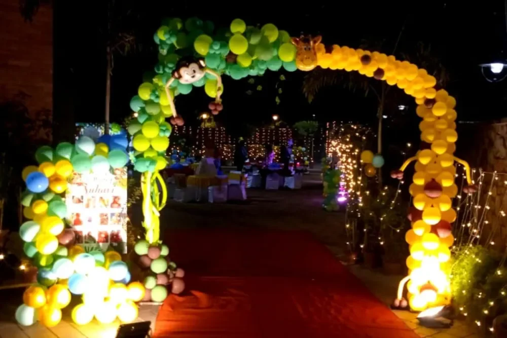 jungle theme birthday Party Decoration — Balloon Setups & Theme Decor