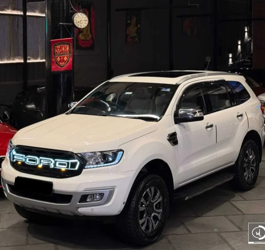 Whiteline Luxury Wedding Car – Pure Class on Wheels 🌟