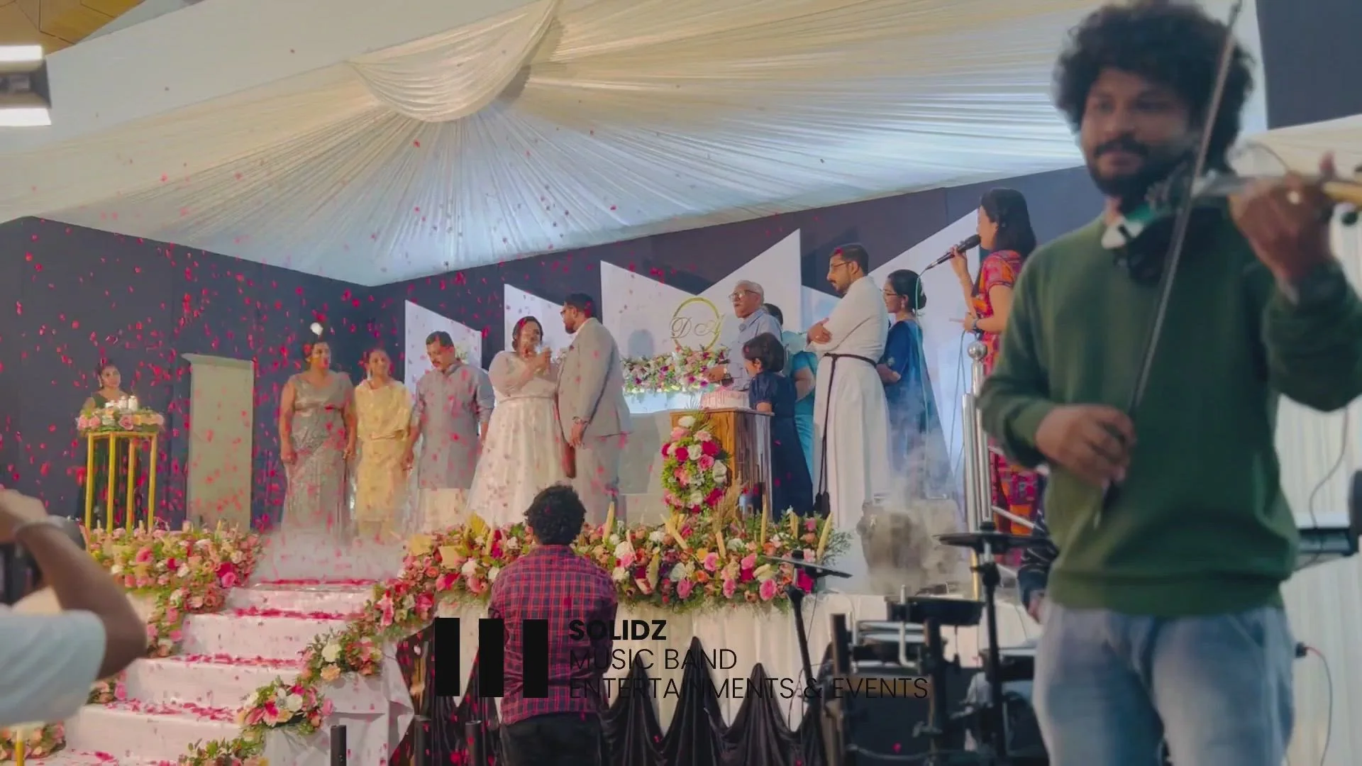 Anchoring, DJ, Live Music