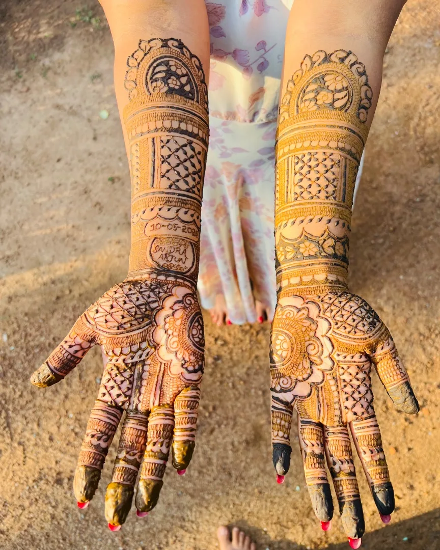 Elegant Bridal Henna Design