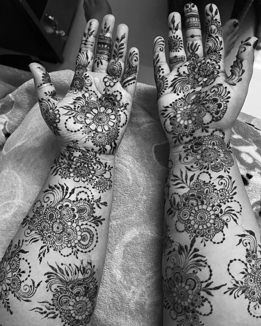 Henna design