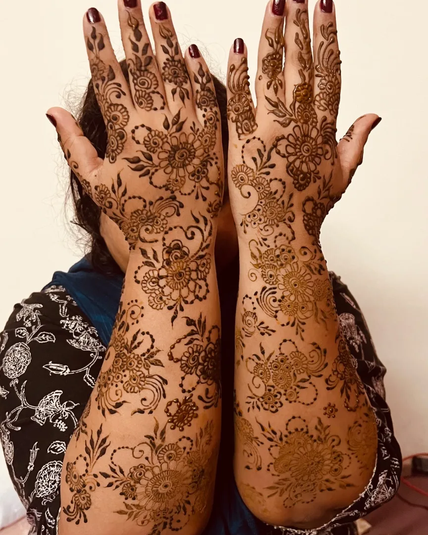 Henna design