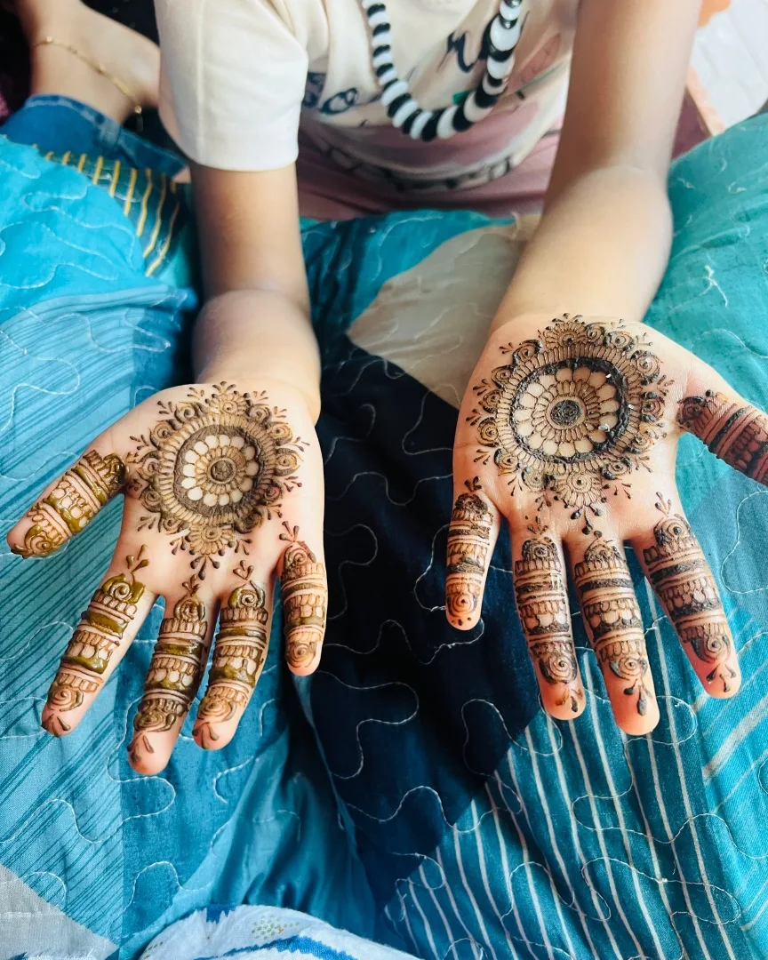 Henna design