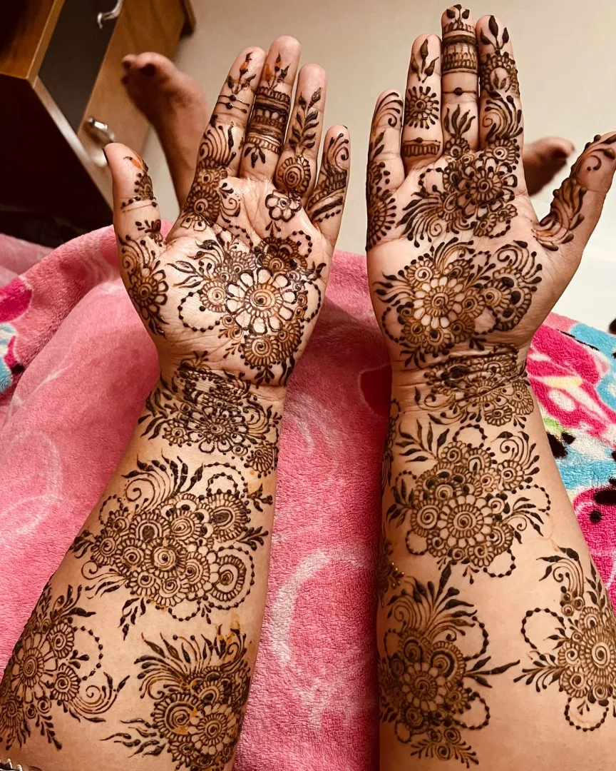 Henna design