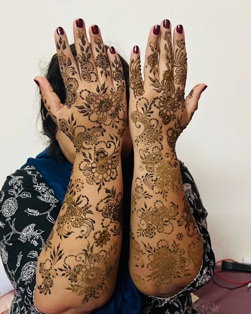 Henna design